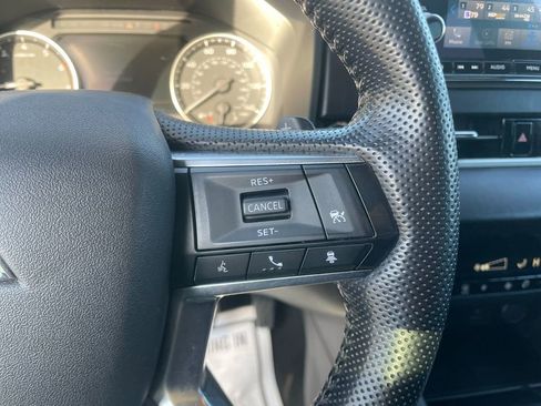 Used 2022 Mitsubishi Outlander SE image 17