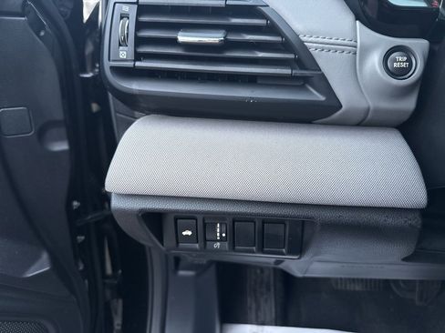 Used 2023 Subaru Legacy Premium image 14