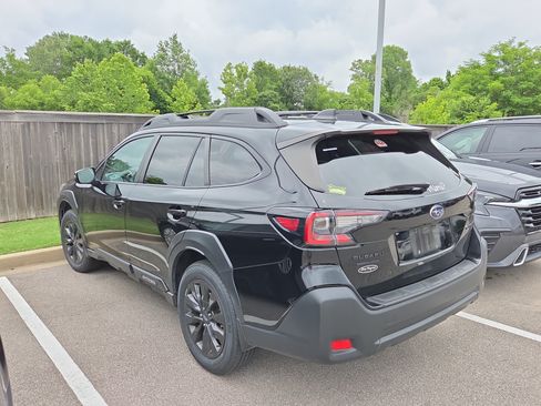 Used 2023 Subaru Outback Onyx Edition AWD/4WD image 5