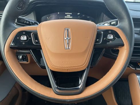 Used 2024 Lincoln Aviator Black Label w/ Jet Package image 10