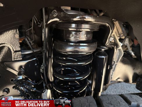 Used 2025 Ford F350 Platinum w/ Platinum Plus Package image 12