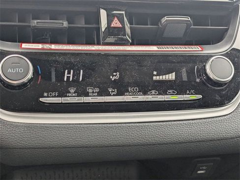 Used 2025 Toyota Corolla LE image 25