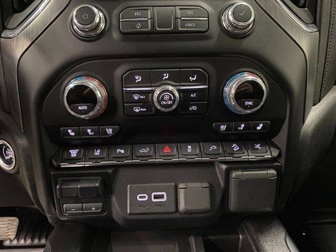 Used 2021 GMC Sierra 3500 Denali w/ Denali Black Diamond Edition image 24