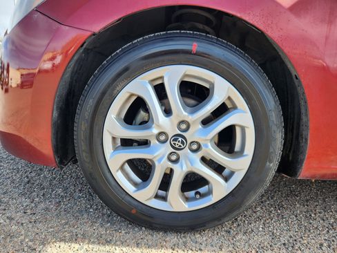 Used 2017 Toyota Yaris iA image 15