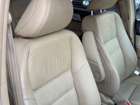 Used 2011 Honda CR-V EX-L image 9