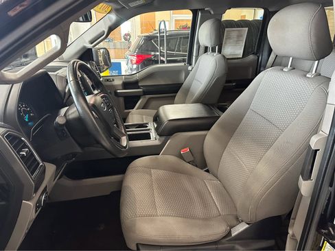 Used 2017 Ford F150 XLT w/ Equipment Group 302A Luxury image 32