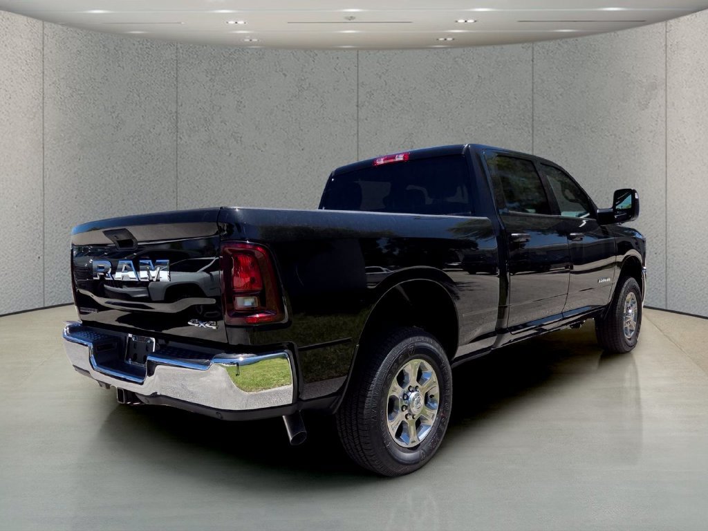New 2026 RAM 2500 Big Horn AWD/4WD image 4