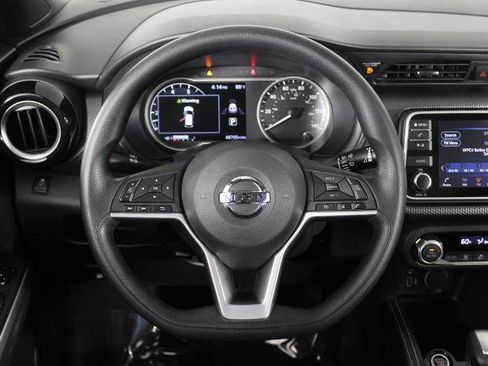 Certified 2019 Nissan Kicks SV FWD image 10