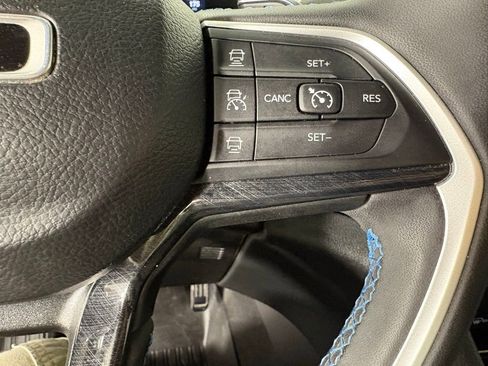 Used 2022 Jeep Grand Cherokee Trailhawk image 24