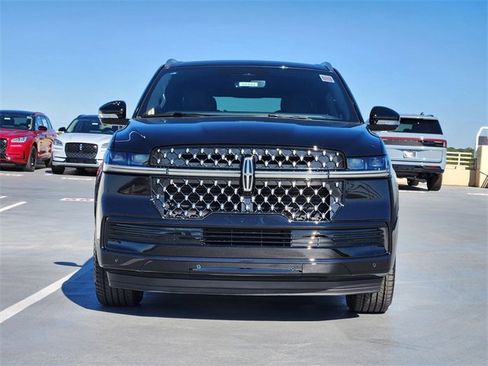New 2025 Lincoln Navigator Black Label image 2