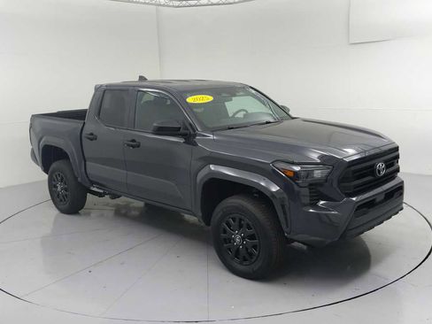 Used 2025 Toyota Tacoma SR image 1