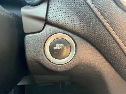 Used 2020 Chevrolet Equinox Premier AWD/4WD image 10