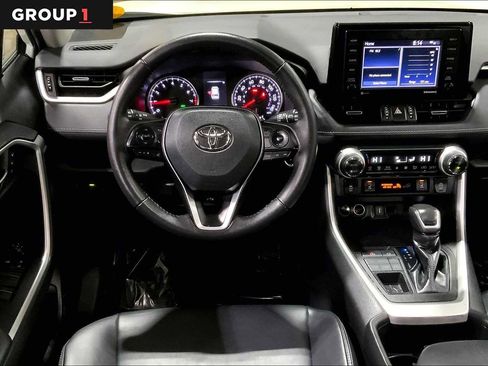 Certified 2022 Toyota RAV4 XLE Premium image 5