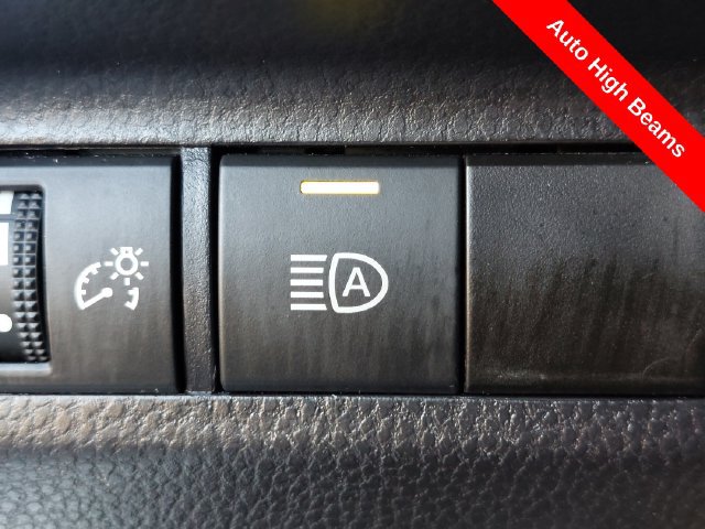 Used 2025 Toyota RAV4 LE AWD/4WD image 16