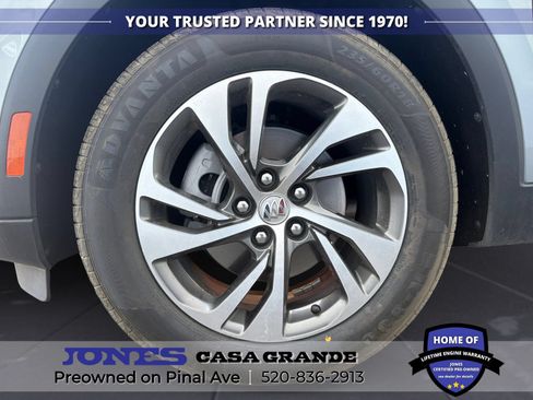 Used 2023 Buick Envision Essence AWD/4WD image 12