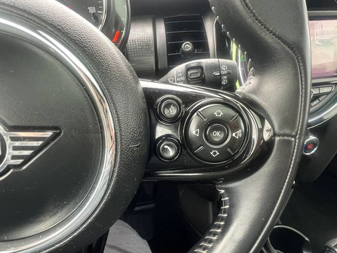 Used 2020 MINI Cooper 2-Door Hardtop FWD image 20