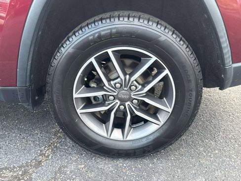 Used 2019 Jeep Grand Cherokee Limited w/ Trailer Tow Group IV image 9