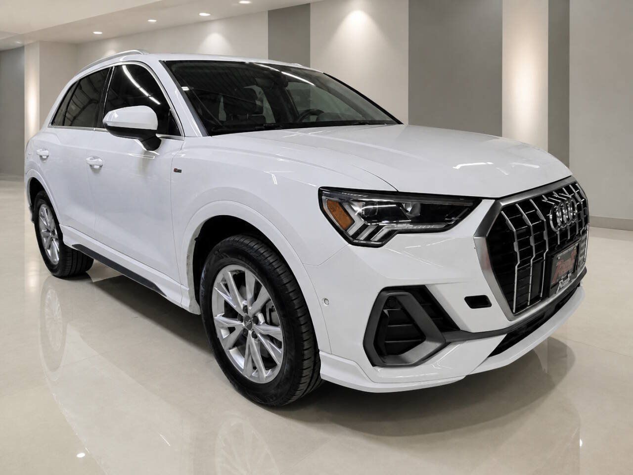 Used 2021 Audi Q3 2.0T Premium Plus w/ Premium Plus Package AWD/4WD image 9