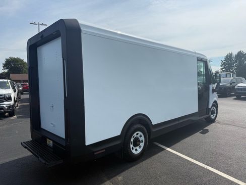 Used 2024 Chevrolet Brightdrop 600 w/ Commercial Equipment Package AWD/4WD image 5