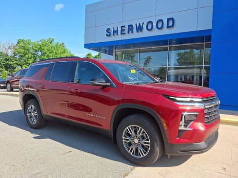 New 2025 Chevrolet Traverse LT w/ Driver Confidence Package image 1