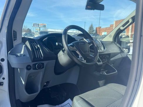 Used 2019 Ford Transit 350 XLT image 11