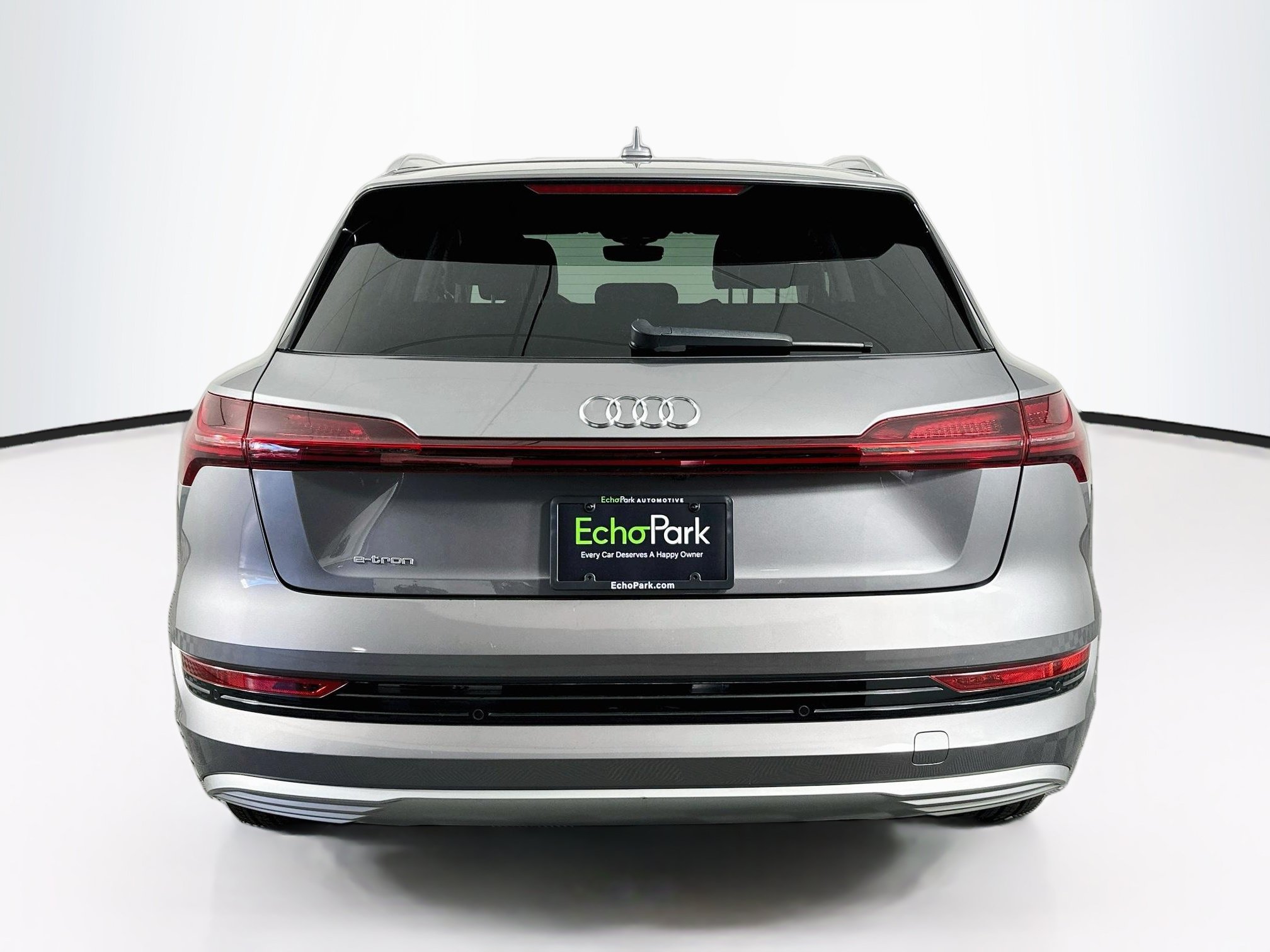 Used 2019 Audi e-tron Prestige w/ Prestige Package AWD/4WD image 7