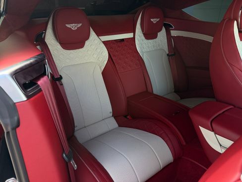 Used 2022 Bentley Continental GT image 30