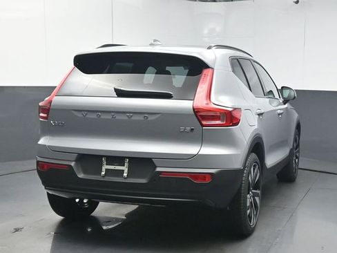 New 2026 Volvo XC40 B5 Ultra w/ Protection Package Premier image 7