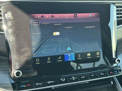 Used 2024 Jeep Wagoneer L Series II w/ Flexible Seating Group image 10