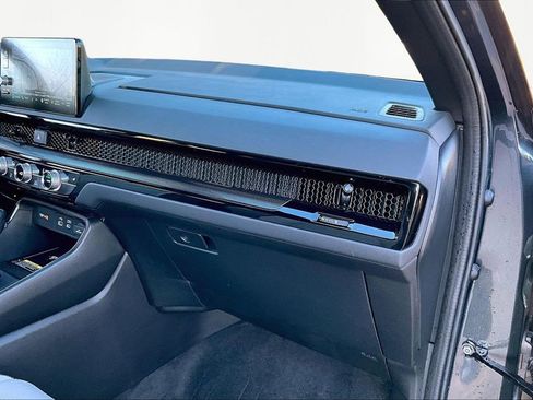 Used 2025 Honda CR-V Sport Touring image 20