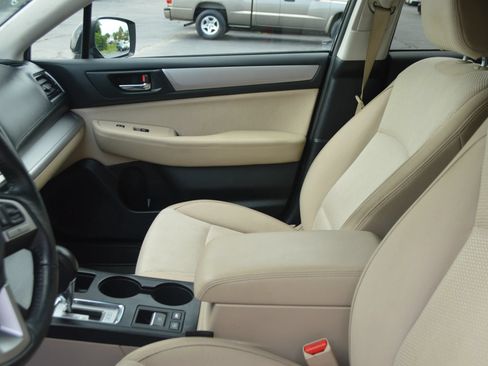 Used 2015 Subaru Outback 2.5i Premium AWD/4WD image 15