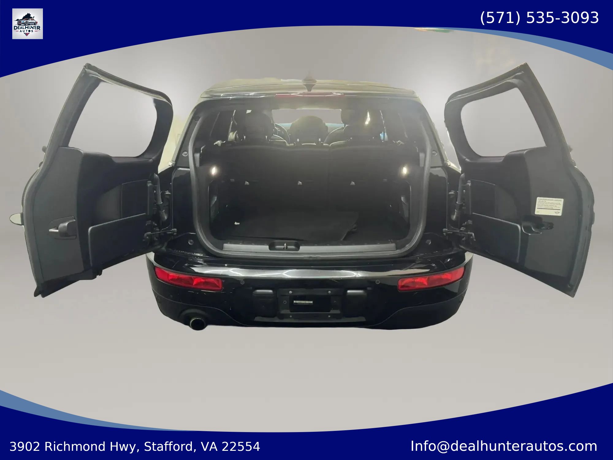 Used 2018 MINI Cooper Clubman FWD image 12