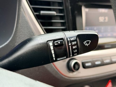 Used 2018 Hyundai Accent SE FWD image 33