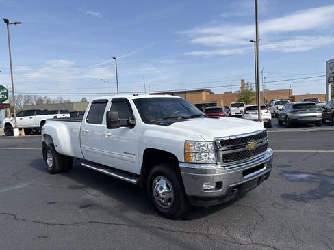 Used 2011 Chevrolet Silverado 3500 LTZ w/ LTZ Plus Package image 2