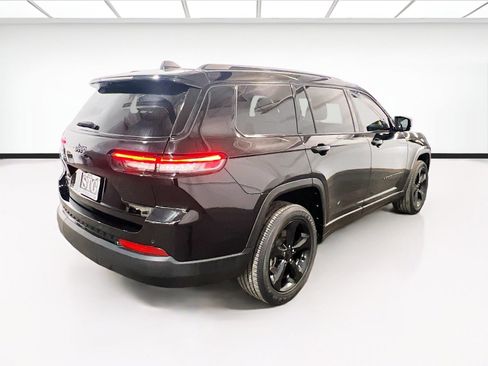 Used 2022 Jeep Grand Cherokee L Laredo RWD image 4