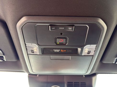 Used 2026 Toyota Tacoma SR AWD/4WD image 18
