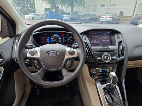 Used 2013 Ford Focus Electric Hatchback FWD image 36