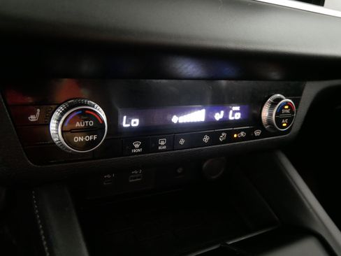 Used 2023 Mitsubishi Outlander SE AWD/4WD image 23