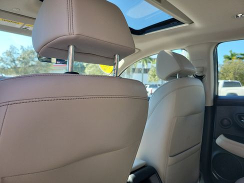 Used 2024 Honda HR-V EX-L image 14