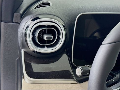 New 2026 Mercedes-Benz GLC 300 image 11