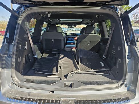 Used 2025 INFINITI QX80 Autograph w/ Autograph Exterior Package image 18