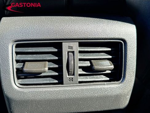 Used 2023 Nissan Rogue SV image 32