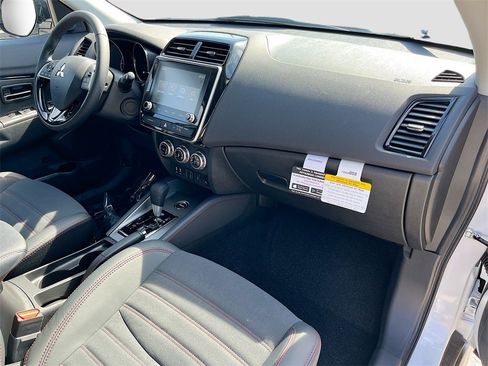 New 2025 Mitsubishi Outlander Sport SE image 27