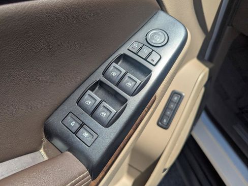 Used 2019 Chevrolet Tahoe LT AWD/4WD image 10