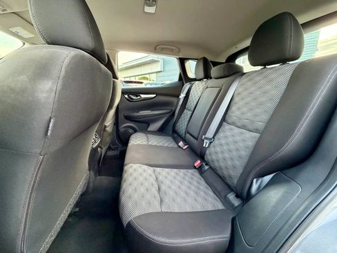 Used 2018 Nissan Rogue Sport SV w/ SV All-Weather Package AWD/4WD image 25