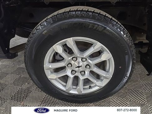 Used 2023 Chevrolet Silverado 1500 RST AWD/4WD image 16
