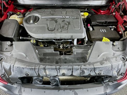 Used 2017 Jeep Cherokee Trailhawk w/ Cold Weather Group image 34