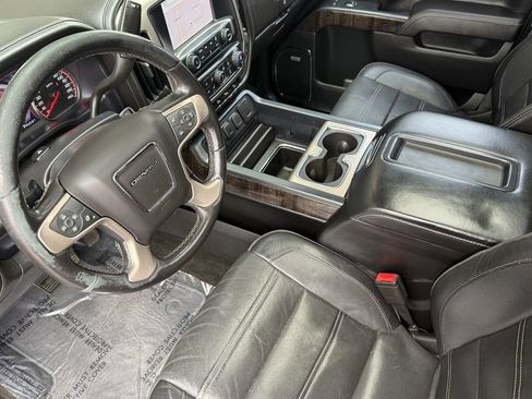 Used 2015 GMC Sierra 2500 Denali w/ Suspension Package, Off-Road AWD/4WD image 10