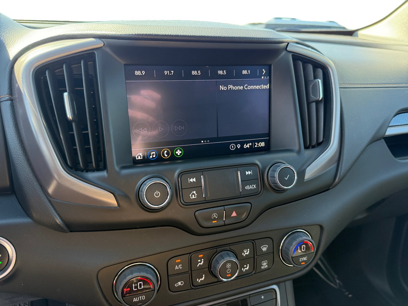 Used 2024 GMC Terrain AT4 w/ Tech Package AWD/4WD image 12