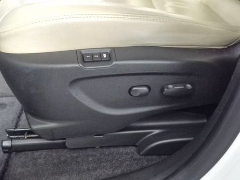 Used 2017 Buick Encore Essence w/ Experience Buick Package FWD image 17